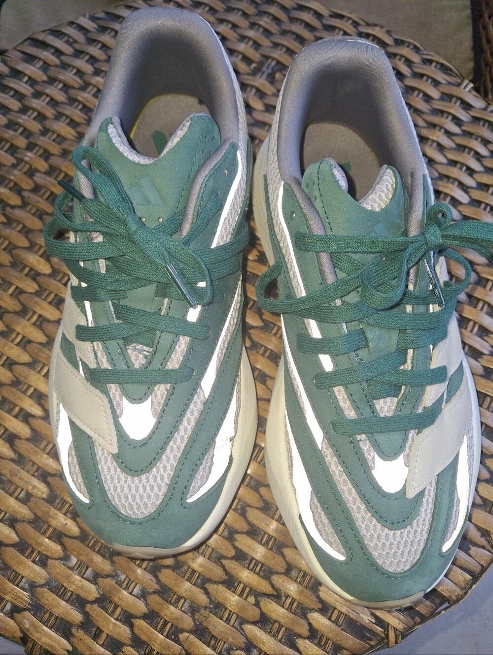 Adidas Lightblaze Running Shoes Gray Green Sneakers sz M 7.5 W 8.5